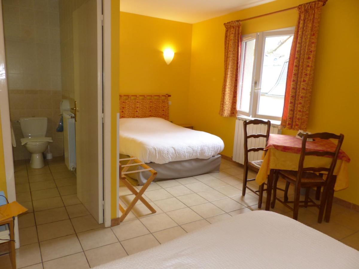 Hotel Logis Auberge De L'Isard Saint-Lary-Soulan Exterior foto