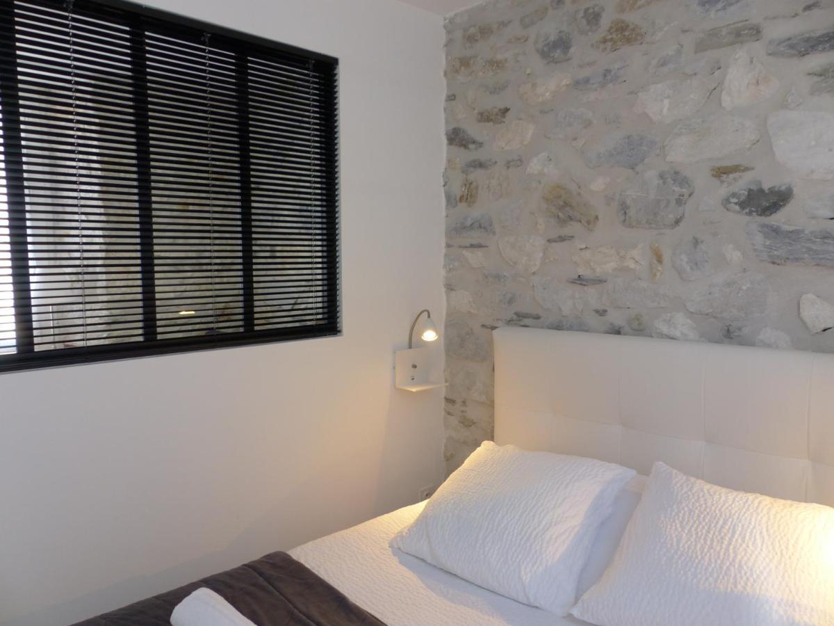 Hotel Logis Auberge De L'Isard Saint-Lary-Soulan Exterior foto