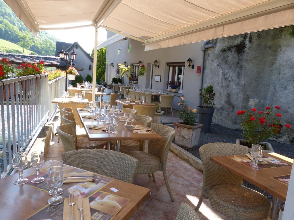 Hotel Logis Auberge De L'Isard Saint-Lary-Soulan Exterior foto